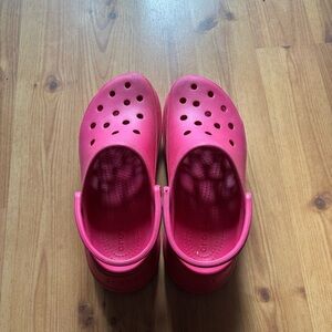Women’s Pink croc Clogs